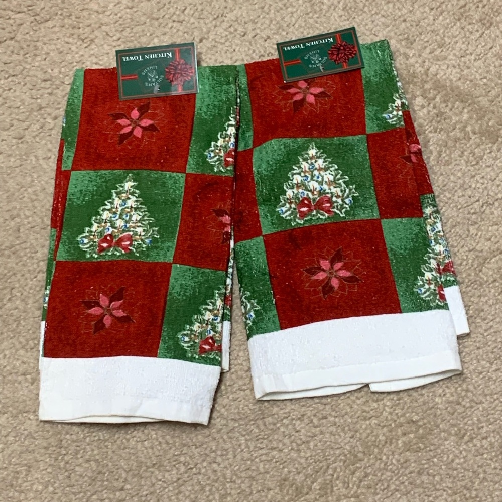 Set of 2 Sultan’s Linens Christmas Hand Towels Red and Green